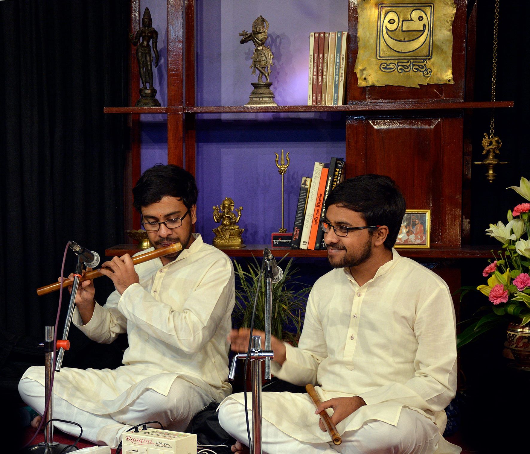Heramba and Hemantha are the most promising flautists in the Carnatic music scenario today. The twin brothers, born in a musical family, started learning both carnatic vocal and carnatic flute at the age of seven. They recently completed their Engineering in Information Science and are gearing up for upcoming shows.