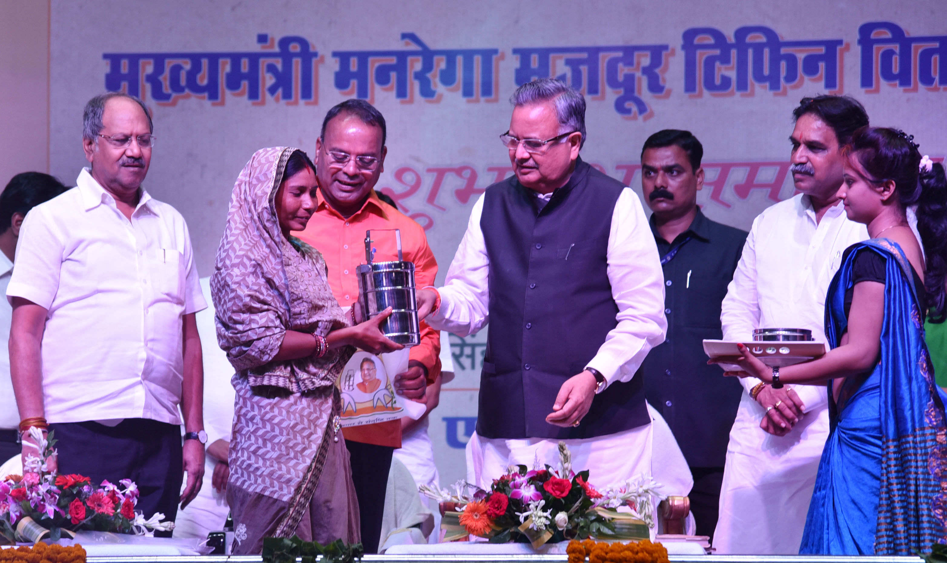 Chhattisgarh Chief Minister Dr Raman Singh during the launch of new scheme ‘Chief Minister Tiffin Scheme’ at Sardar Balbir Juneja Indoor Stadium, Budhatalab, Raipur.