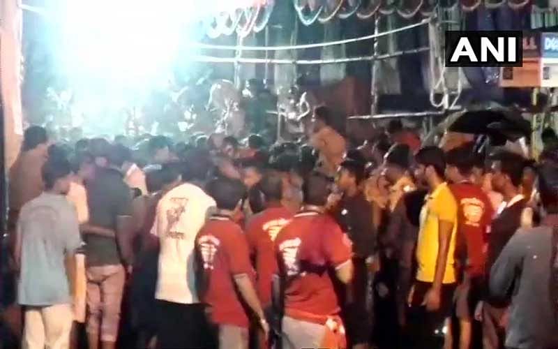 The injured, mostly ‘kanwariyas’, who were on their way to pay obeisance to Lord Shiva on the occasion of ‘Shravan’. (Image: ANI/Twitter)