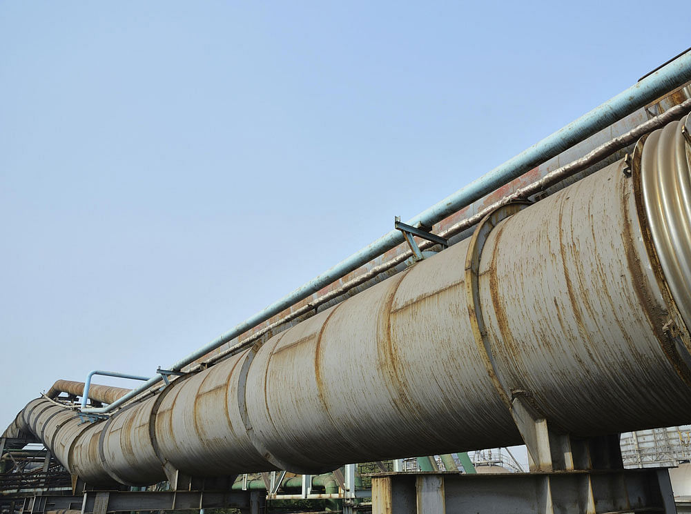 India imports half of its gas which costs more than double the domestic rate. (DH File Photo)