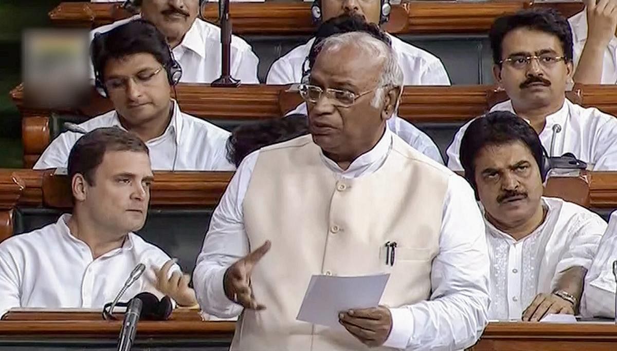 Congress leader Mallikarjun Kharge today asked party leaders in Maharashtra to put up a united show in the 2019 Lok Sabha polls to ensure victory and told them to apply 'tan-man-dhan' (body-mind-resources) "as they were in power for 15 years". PTI file ph