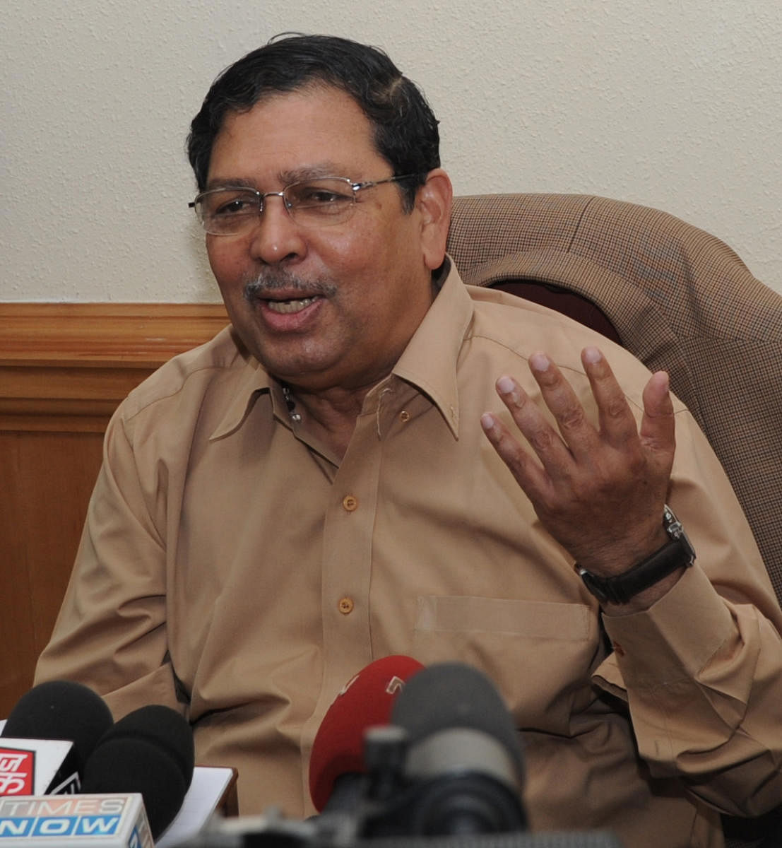 Justice N Santosh Hegde