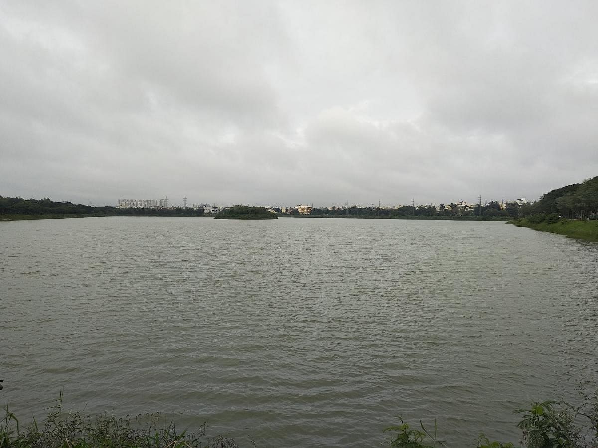 As the old case of privatization of Agara lake is back in High court (HC), the citizens of HSR layout and activists who strongly ceased the move some years ago are back in distress.