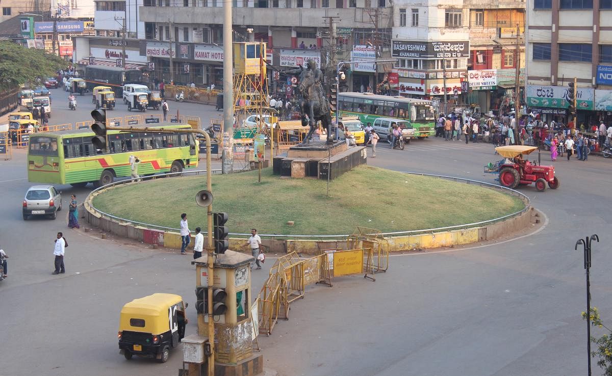 Chennamma Circle in Hubballi where a flyover is proposed.