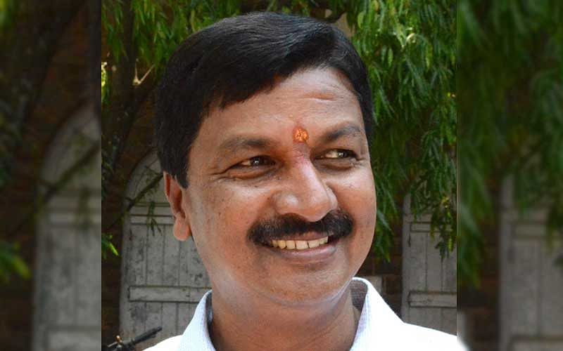 Municipal administration and district incharge Minister Ramesh Jarkiholi said on Saturday that his younger brother, MLA Satish Jarkiholi, had an ambition to become the chief minister. Ramesh said he would ensure that Satish would become the chief minister. DH file photo