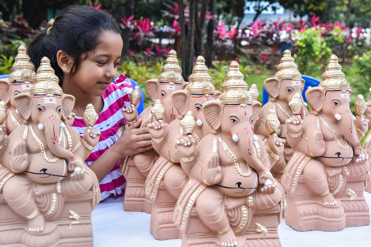 Clay Ganeshas are fast-moving this season. DH Photo by S K Dinesh
