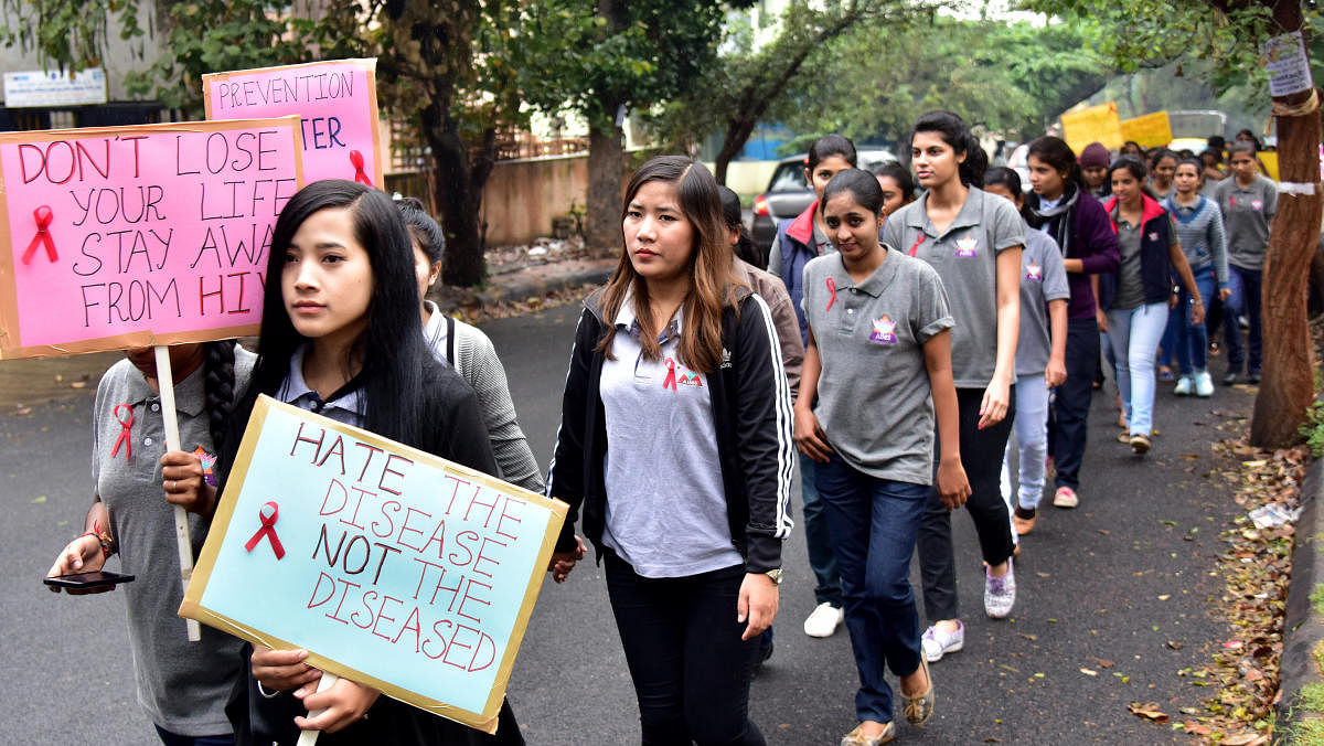 Students take part in a HIV/AIDS Awareness Rally on the occasion of World HIV/AIDS Day, in Bengaluru. (DH File Photo/B H Shivakumar)