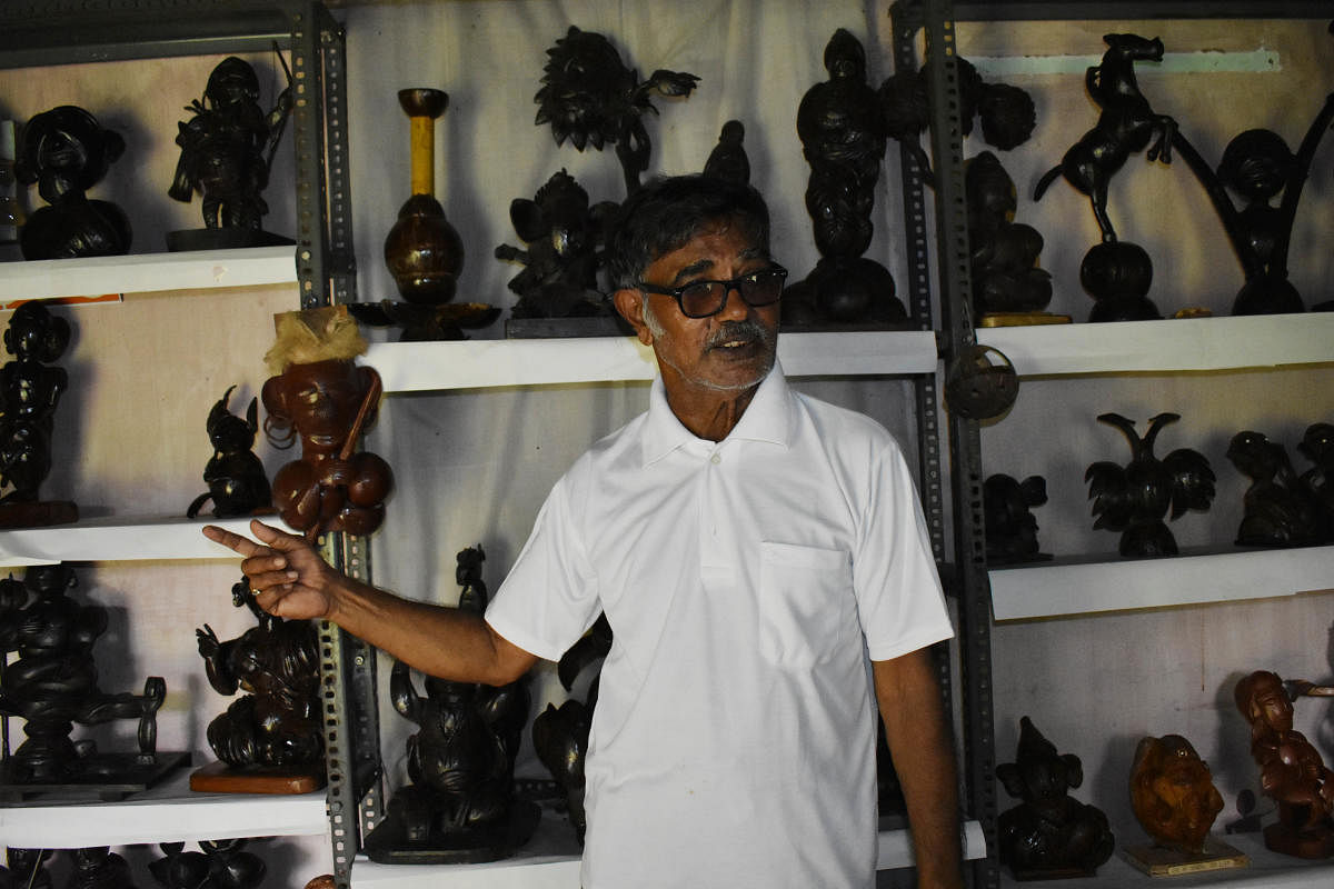 Venkatramana Bhat showcasing his collection in Udupi