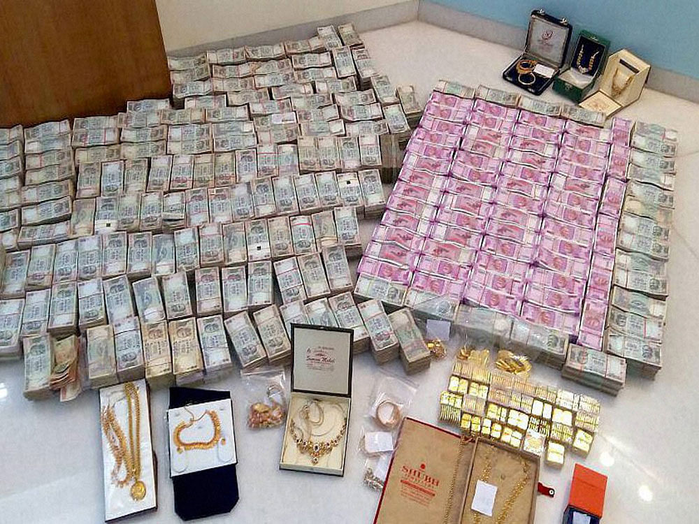 The Income Tax Department (ITD) has seized Rs 14.48 crore in cash during raids at multiple locations, including in poll-bound Karnataka, in the wake of recent cash crunch in the country. Representation image 