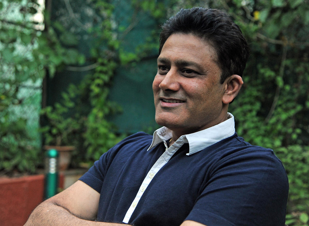 Anil Kumble-led ICC Cricket Committee decided against abolishing the toss in Test cricket. DH FILE PHOTO