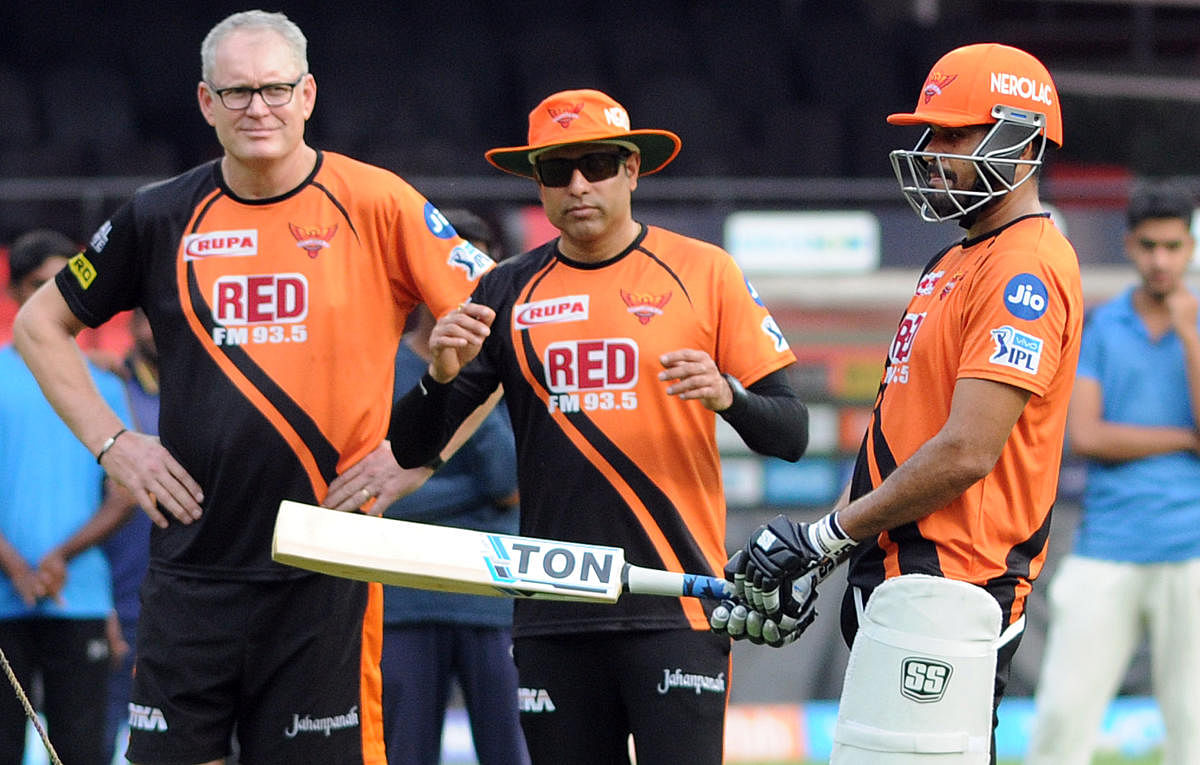 Sunrisers Hyderabad's Yusuf Pathan (right) with coach Tom Moody (left) and team mentor VVS Laxman during a practice session on the eve of their IPL match against RCB in Bengaluru on Wednesday. DH Photo/ Srikanta Sharma R