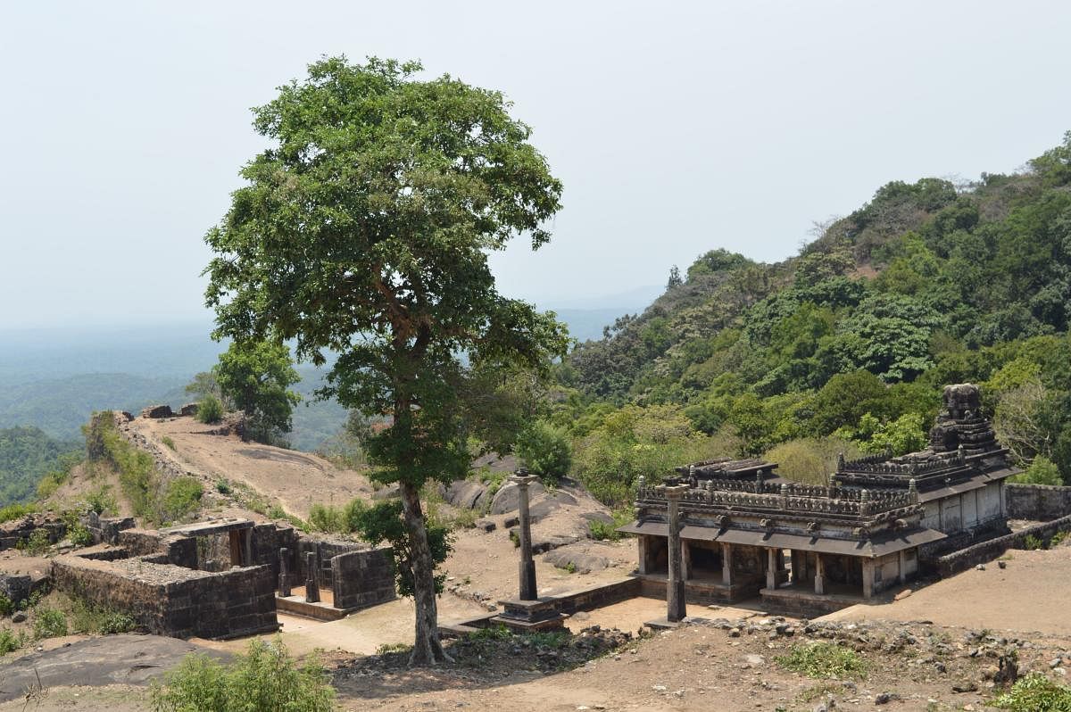 Kashi Visweswara Temple, Kavaledurga