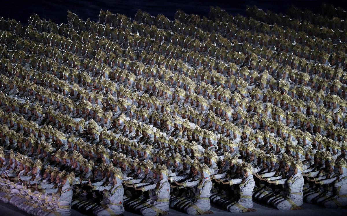 CAPTIVATING Indonesian artists perform during the opening ceremony of the Asian Games in Jakarta on Saturday. Reuters