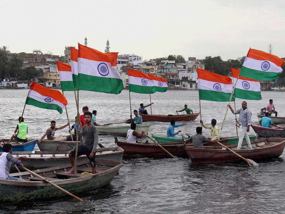 Nearly 3,000 fishermen from Rameswaram had ventured into the sea on Wednesday and were fishing near Karainagar in the Lankan waters early on Thursday morning when the Sri Lankan naval personnel arrested them. (PTI file photo. For representation purpose)