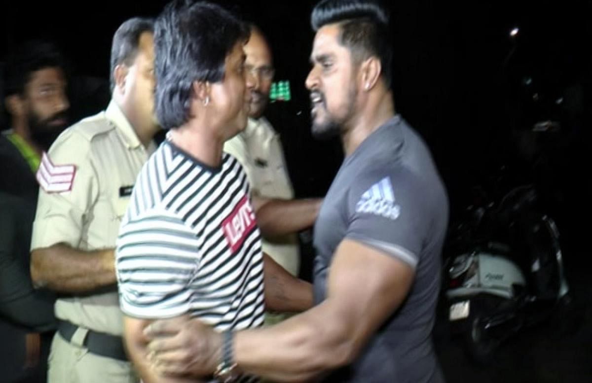 The altercation between Duniya Vijay and Kitty at the High Ground police station in the presence of officials.