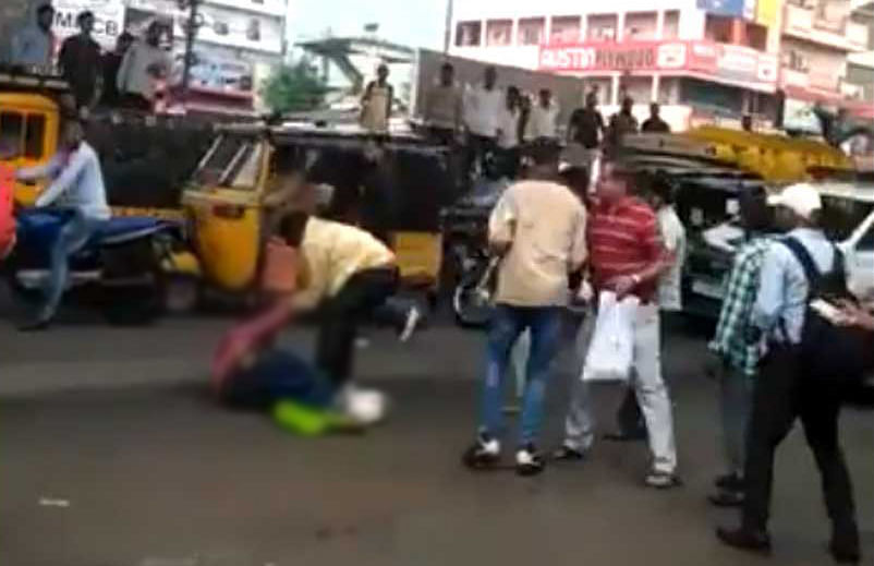 Though a traffic police constable and some locals tried in vain to save the victim, later identified as Ramesh, the two assailants continued to attack him, leading to his death on the spot at Attapur area, police said. (Screengrab)
