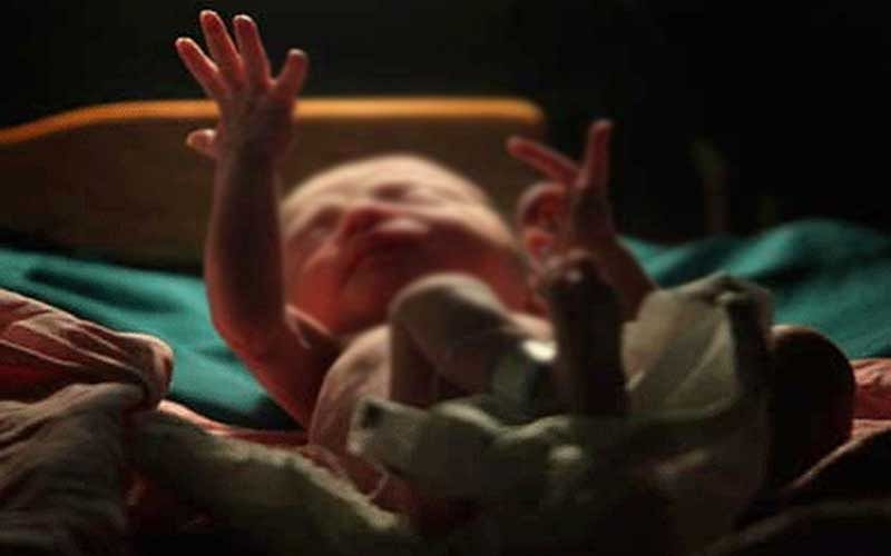 Researchers have found that a newborn baby contracted human immunodeficiency virus (HIV) from his father after coming into contact with the fluid leaking from a lesion on his skin. DH File Photo 