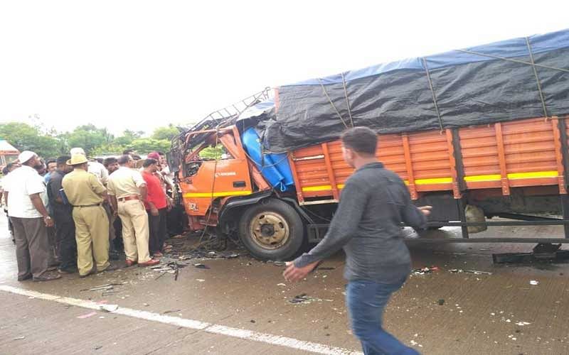 The truck was on its way from Ghataprabha in Gokak to Kolhapur. Its driver lost control of the vehicle near MGM hospital on the outskirts of the town, and it crashed head-on with an approaching mini-truck. (DH Photo)