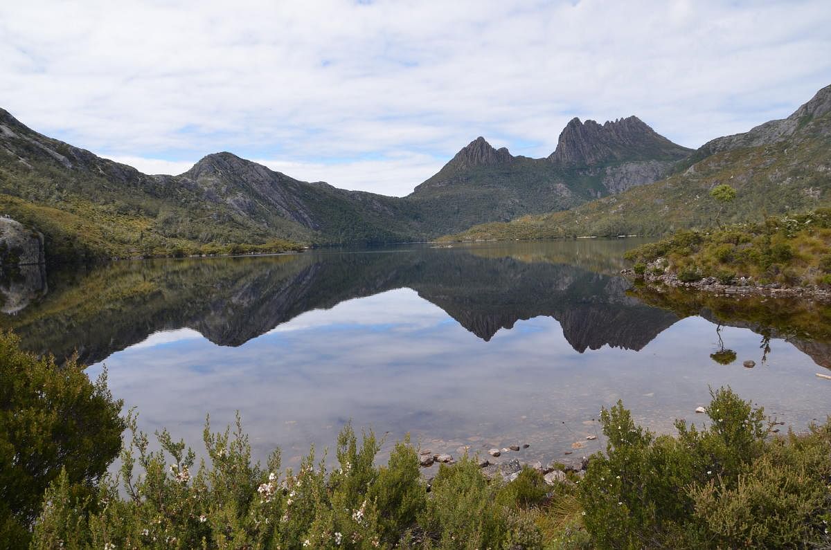 Cradle Mountain reflecting on the waters of Dove Lake, Tasmania