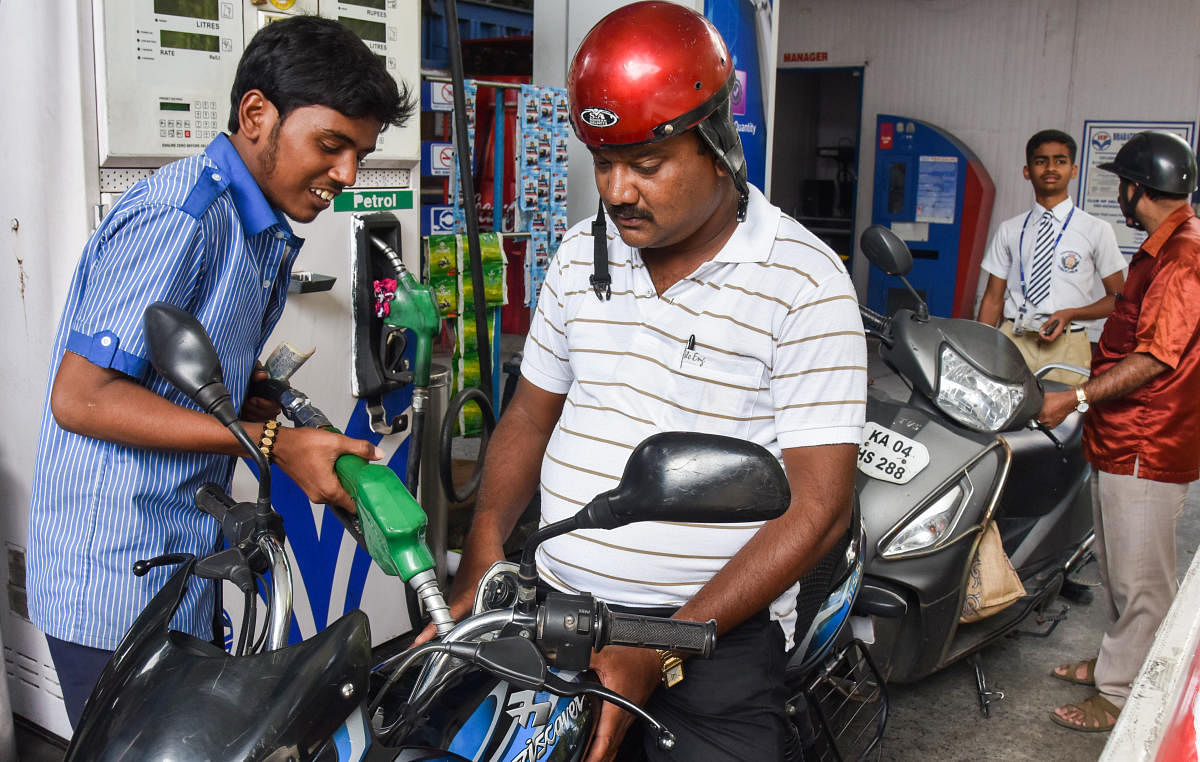 Higher crude oil prices in the global market sent fuel and power inflation to a 5% high in one month. (DH File Photo/S K Dinesh)