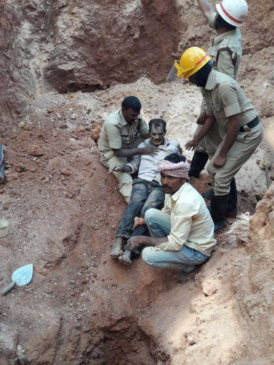 The labourers pulled him out and shifted him to a nearby hospital. But he was declared dead on arrival. DH Photo