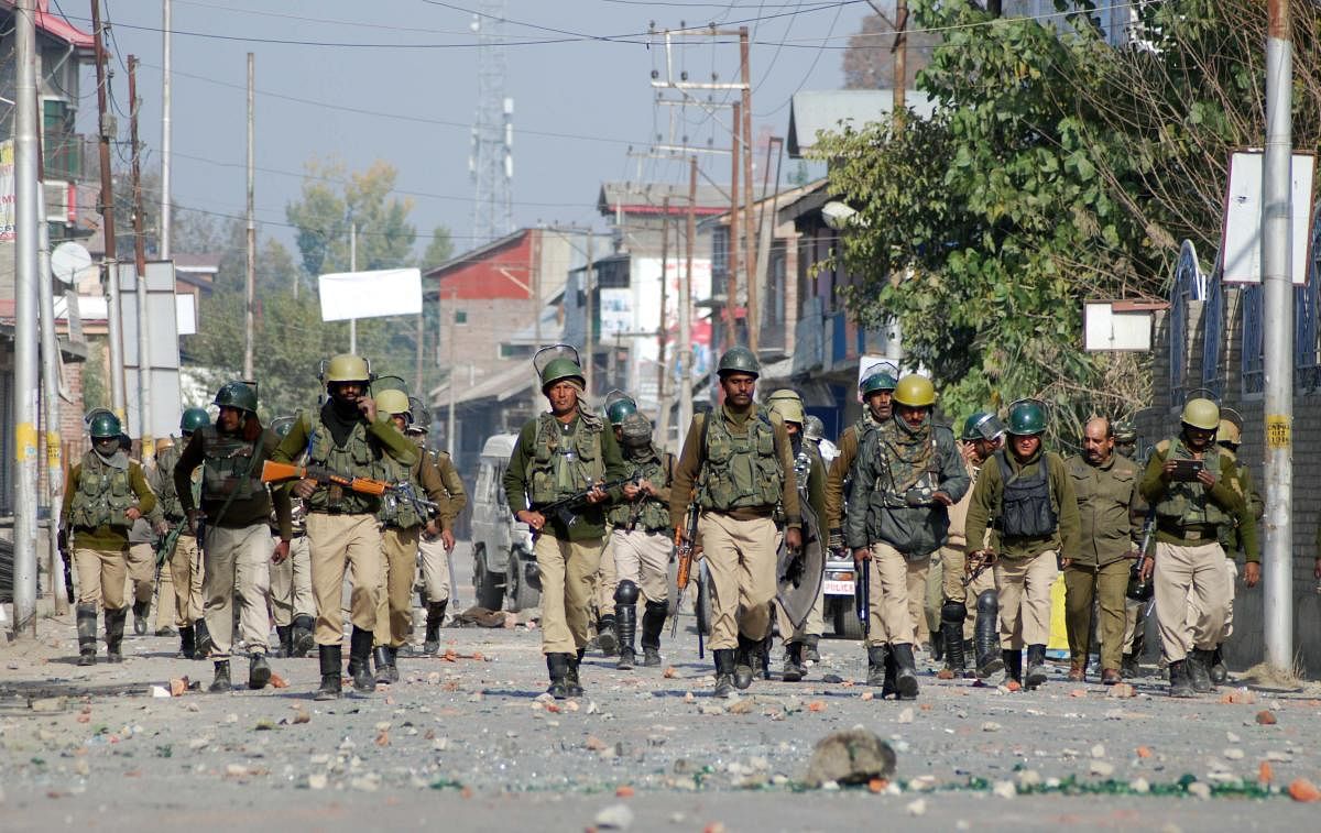 On Friday three soldiers were killed in separate militancy and stone pelting incidents in Kashmir. (DH File Photo/Umer Asif)