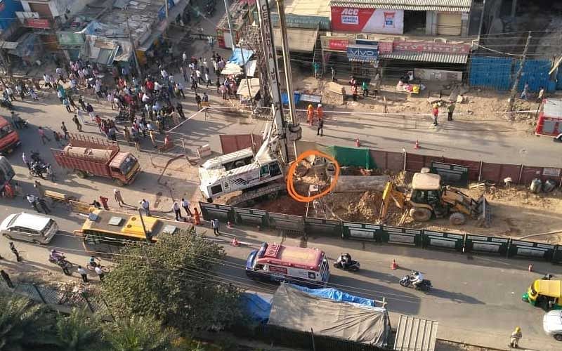 Aerial view of spot, where GAIL gas pipeline was damaged during metro work in Garudacharpalya on ITPL road. (DH Photo)