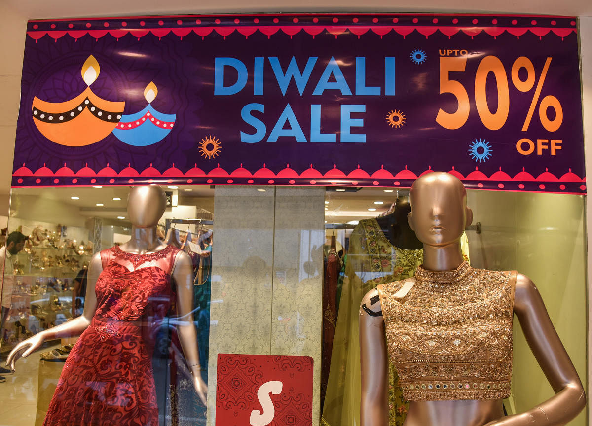 Despite huge discount offers for Deepavali, sales at brick and mortar outlets have remained muted.