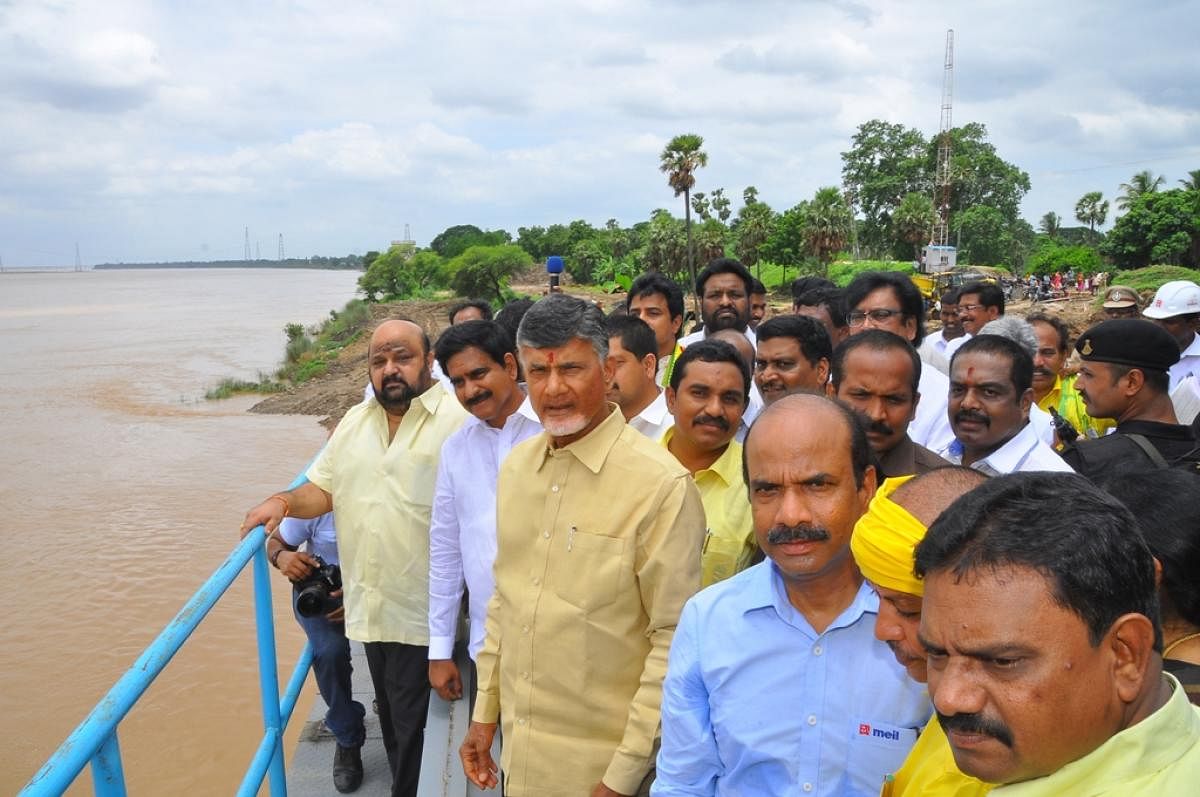 Andhra Pradesh Chief Minister N Chandrababu Naidu inspects the Pattiseema Lift Irrigation Project.
