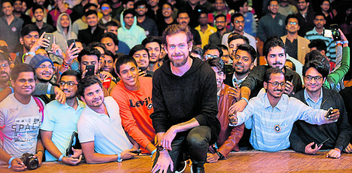 Twitter CEO and co-founder Jack Dorsey poses for photos with IIT Delhi students, in New Delhi, Monday, Nov 12, 2018. (PTI Photo/Vijay Verma) 