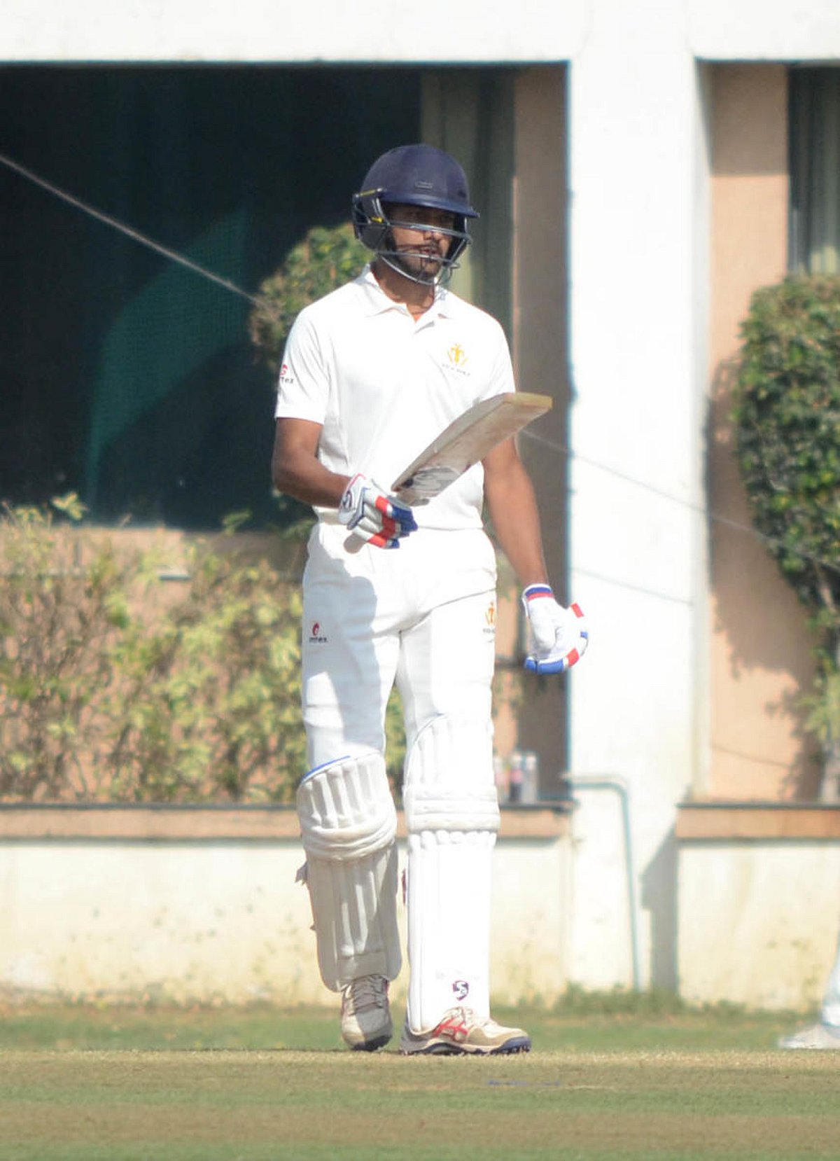 Nischal makes it count
