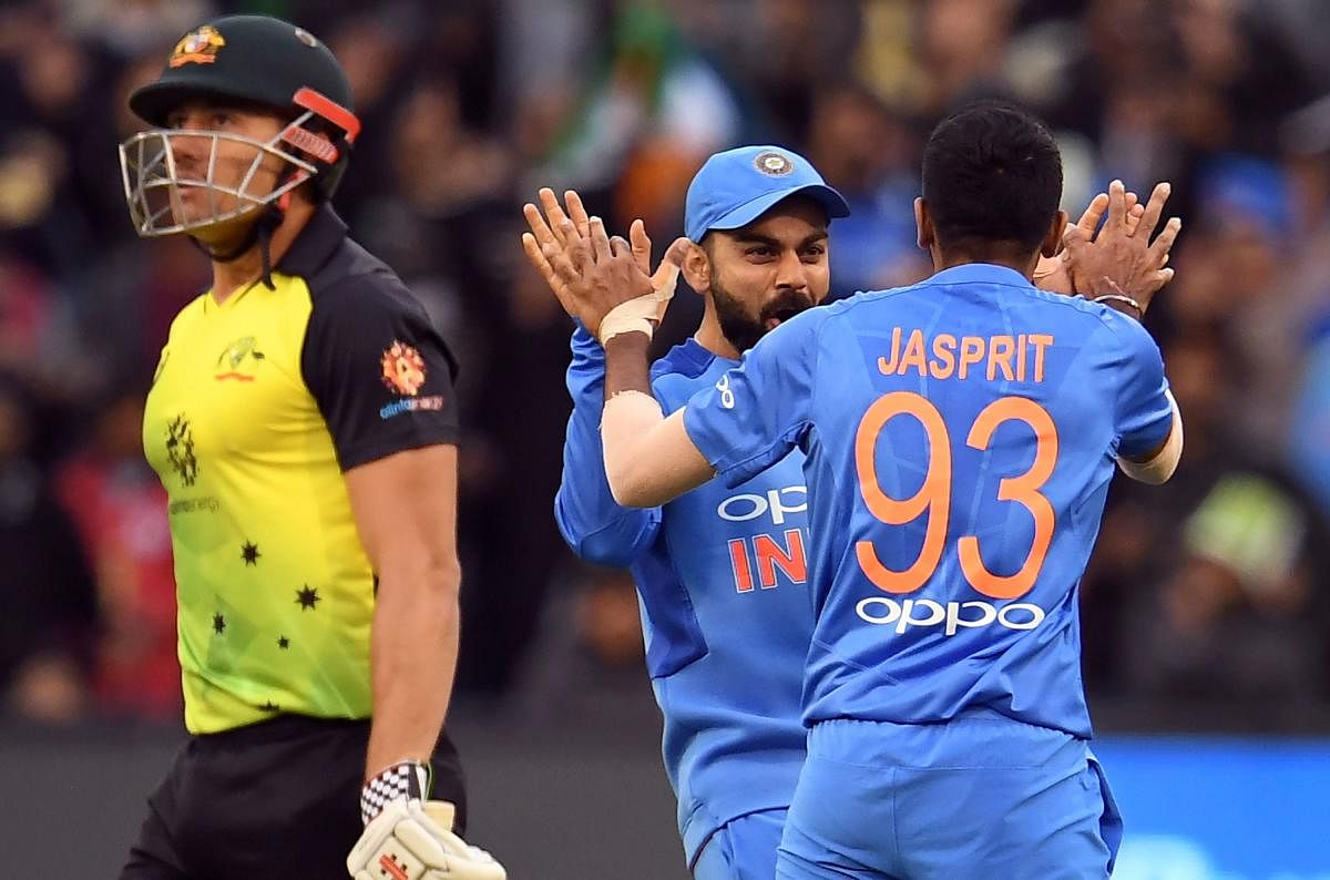 India were in with a very good chance of levelling the series in Melbourne on Friday after reducing Australia to 132 for 7 in 19 overs but rain put paid to their hopes. AFP Photo 