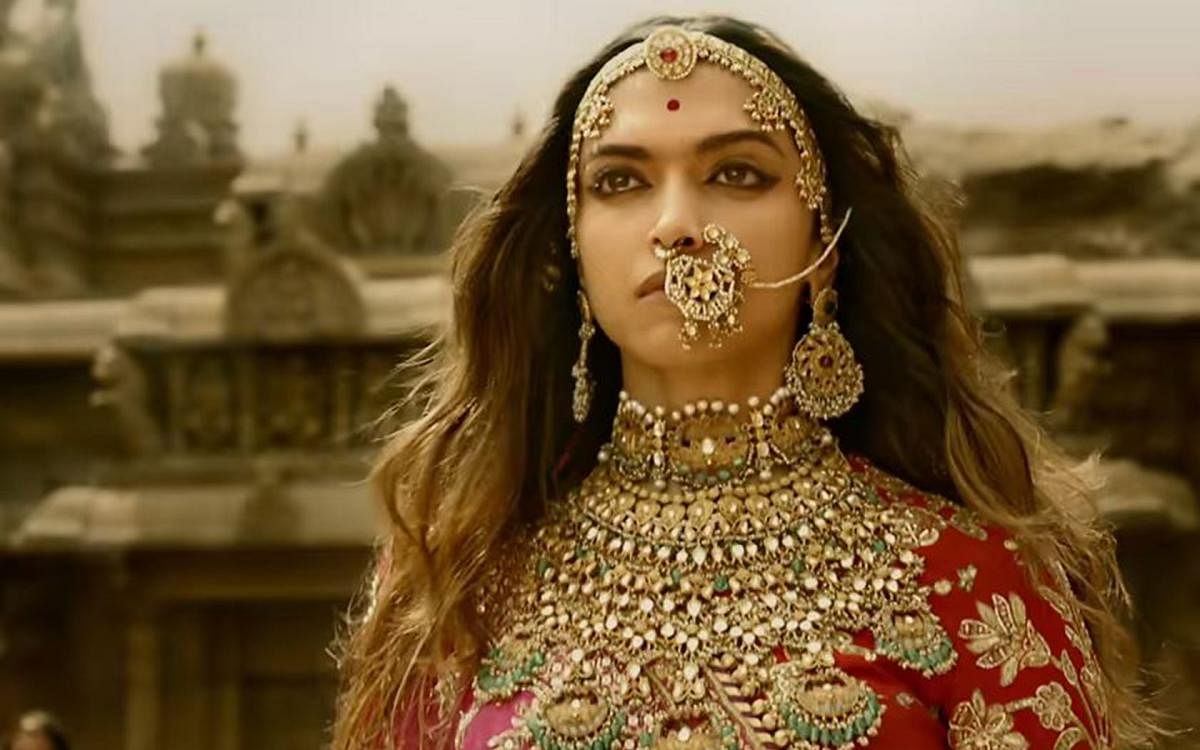 A team of designers and karigars from Tanishq designed a collection for the Padmaavat cast that included ear rings, ear cuffs and bangles.
