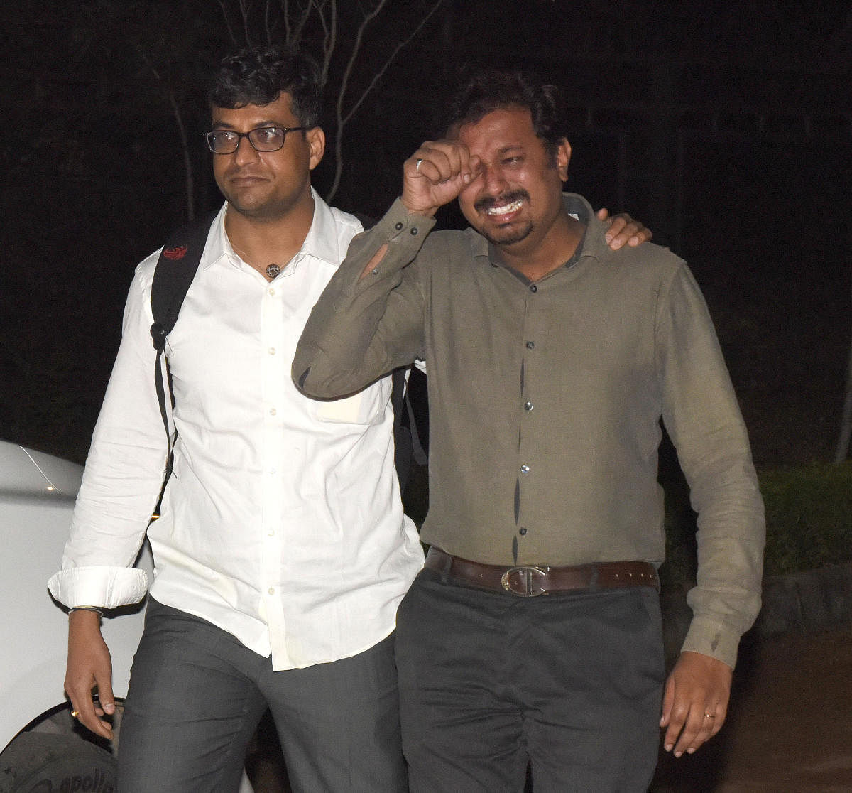 Relatives of the scientist who was killed in a powerful explosion that rocked the hypersonic laboratory at the Indian Institute of Science, Bengaluru on Wednesday December 5, 2018. Photo by Janardhan B K