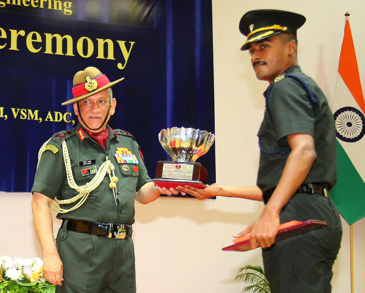 General Bipin Rawat, Chief of the Army Staff conferring Engineering Degrees to the student officers at a Convocation ceremony held at MCEME, Secunderabad. Lieutenant General Paramjit Singh, Commandant of MCEME is also seen. DH photo