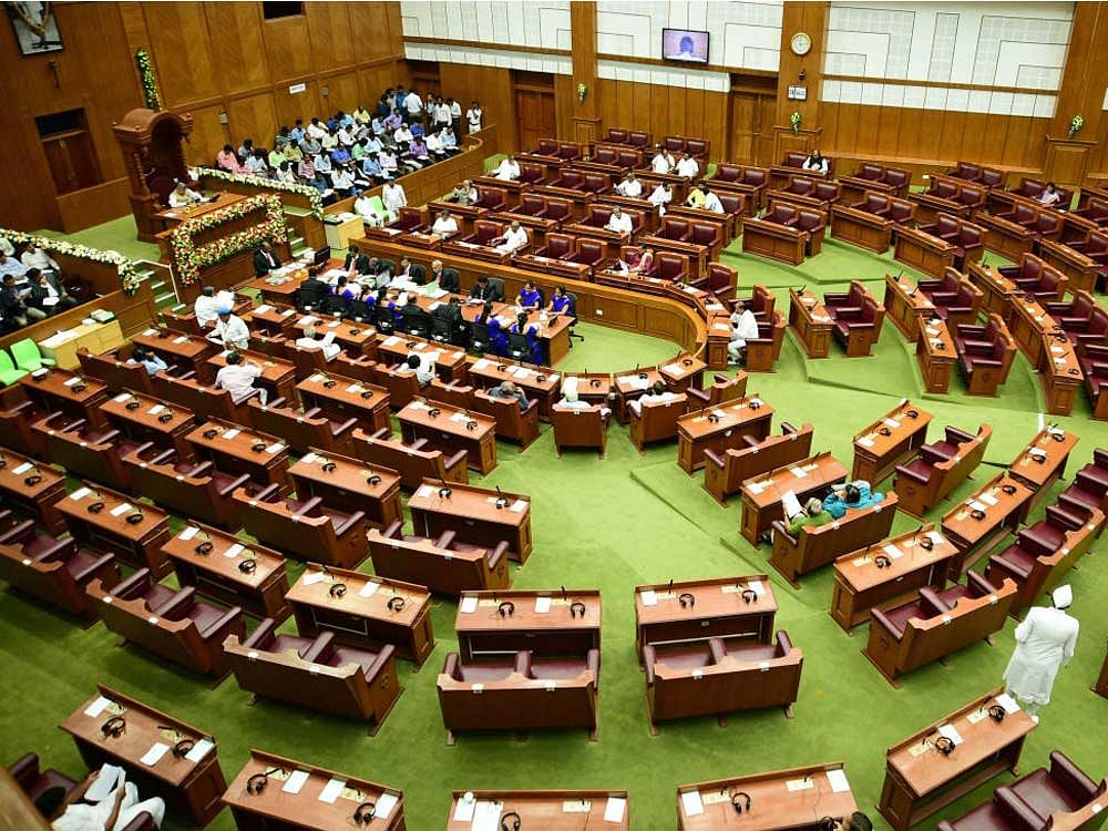 The Karnataka Debt Relief Bill, 2018, which seeks to clear loans the poor have borrowed from private moneylenders, is one of the seven Bills slated to be tabled in the ongoing Belagavi winter session of the legislature. DH file photo