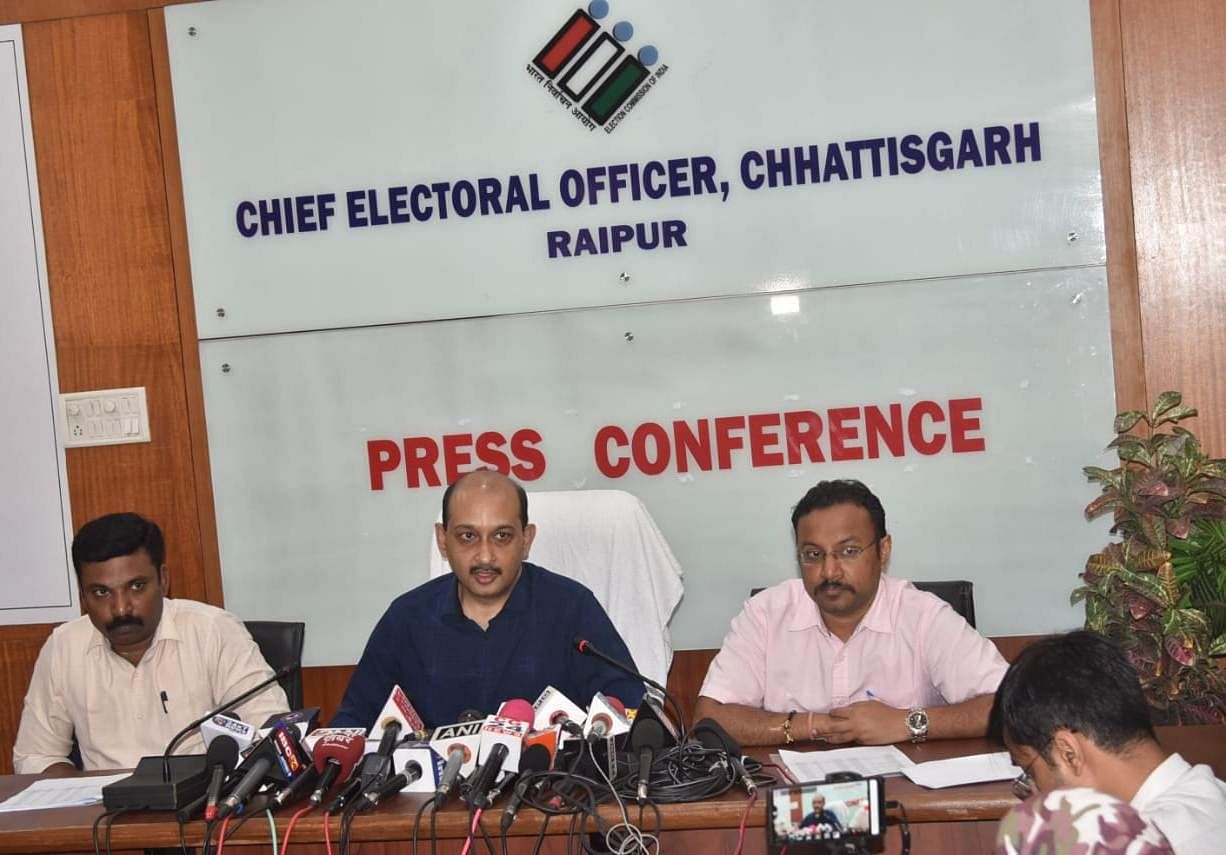 Election Commission of India has held talks with the managements of Facebook, Twitter, WhatsApp and other social media platforms to control and remove fake and paid news