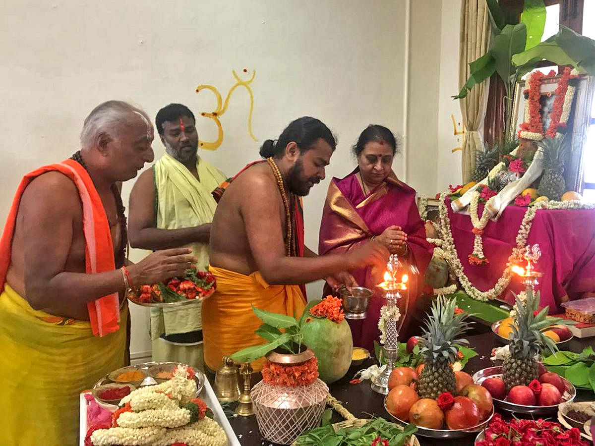 Kannika Parameshwari performs puja at DyCM's office in Vidhana Soudha on Sunday.