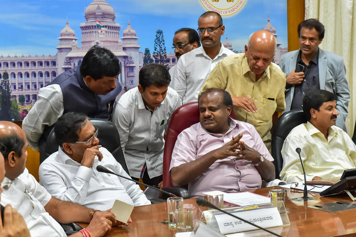H D Kumaraswamy Chief Minister chairing Sugar factory owner meeting at Krishna in Bengaluru on Thursday. DH photo