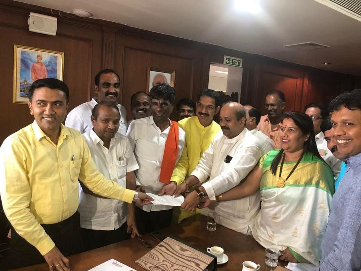 A delegation, led by MP Nalin Kumar Kateel, submits a memorandum to Goa Speaker Pramod P Sawant on Tuesday.