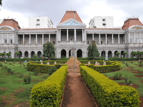 A 55-year old Simon Anthoniyappa, an aide of slain forest brigand Veerappan and a death row convict, died from multiple ailments at prison ward in Victoria Hospital on Sunday morning. DH file photo 