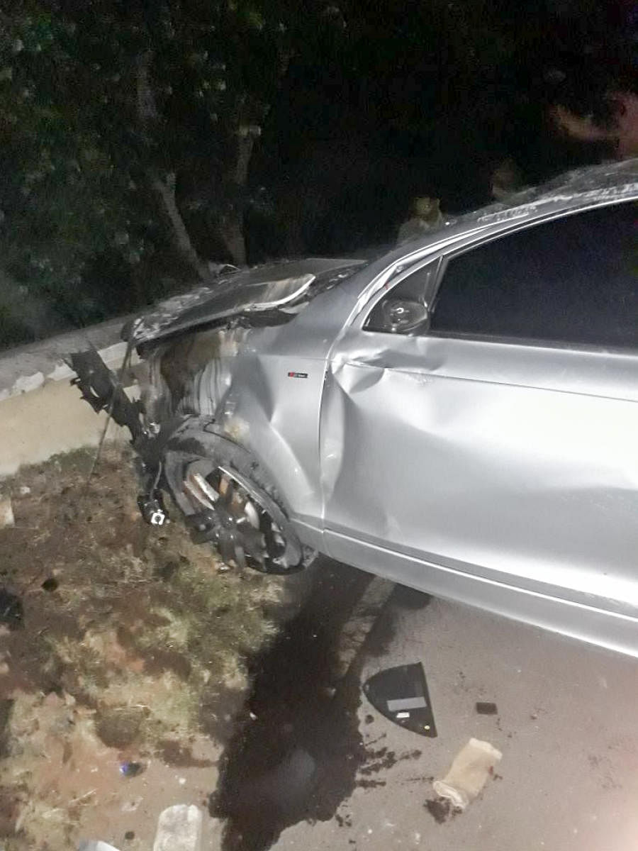 The Audi Q7 in which actors Darshan, Devaraj and Prajwal were travelling.