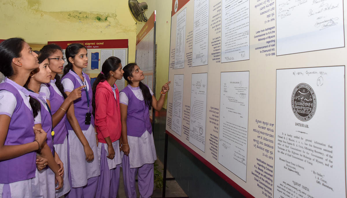 The displays are from 1869 to 1950, during the administration of the Wadiyar kings in the erstwhile Mysore province. 