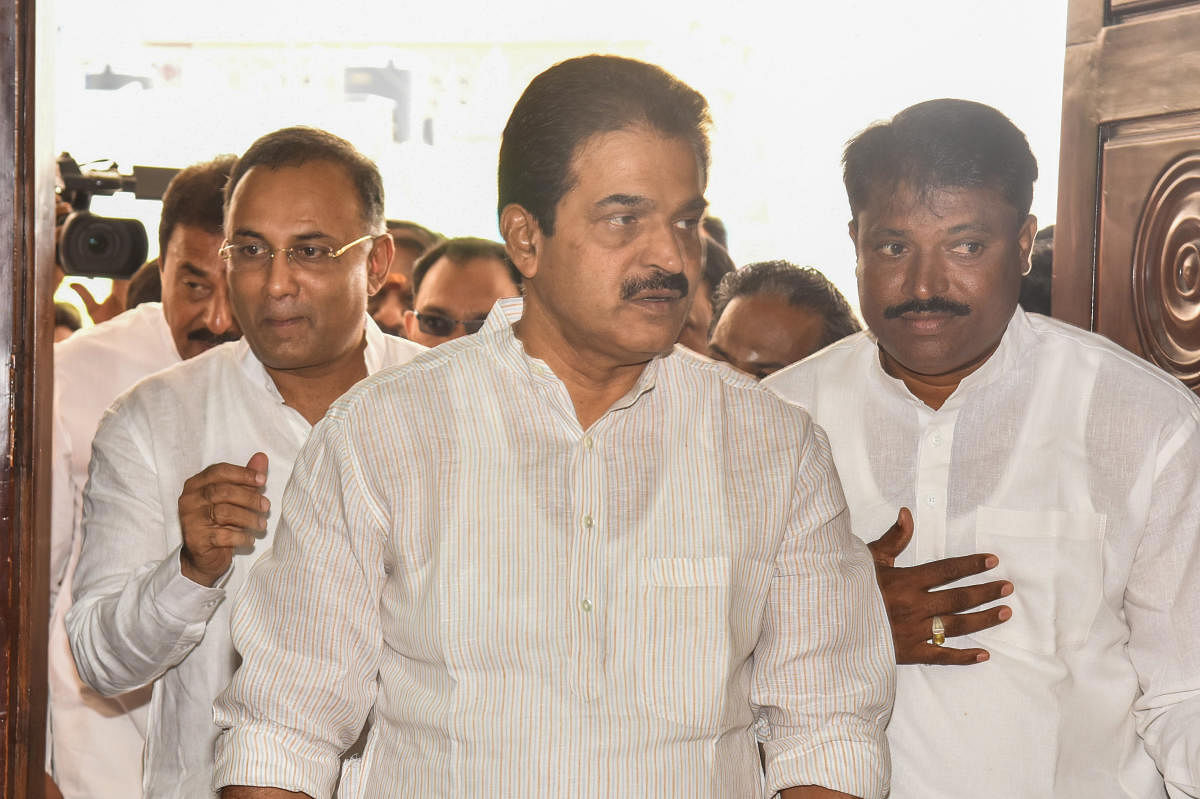 K C Venugopal, AICC Karnataka incharge, Dinesh Gundurao, KPCC president. (DH File Photo by S K Dinesh)