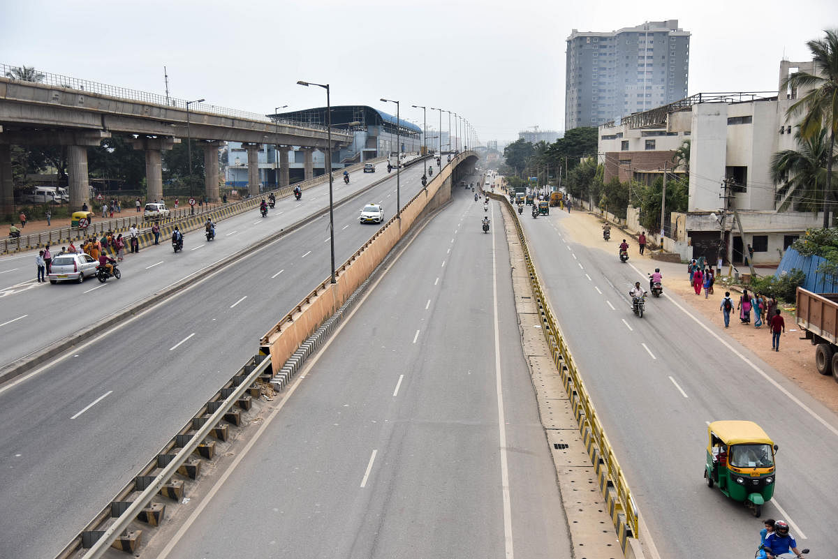 Under the Smart City Mission, the cities propose to take up various projects including smart roads, rejuvenation of water bodies, cycle tracks, walking paths, smart classrooms and upgrading health facilities. DH file photo