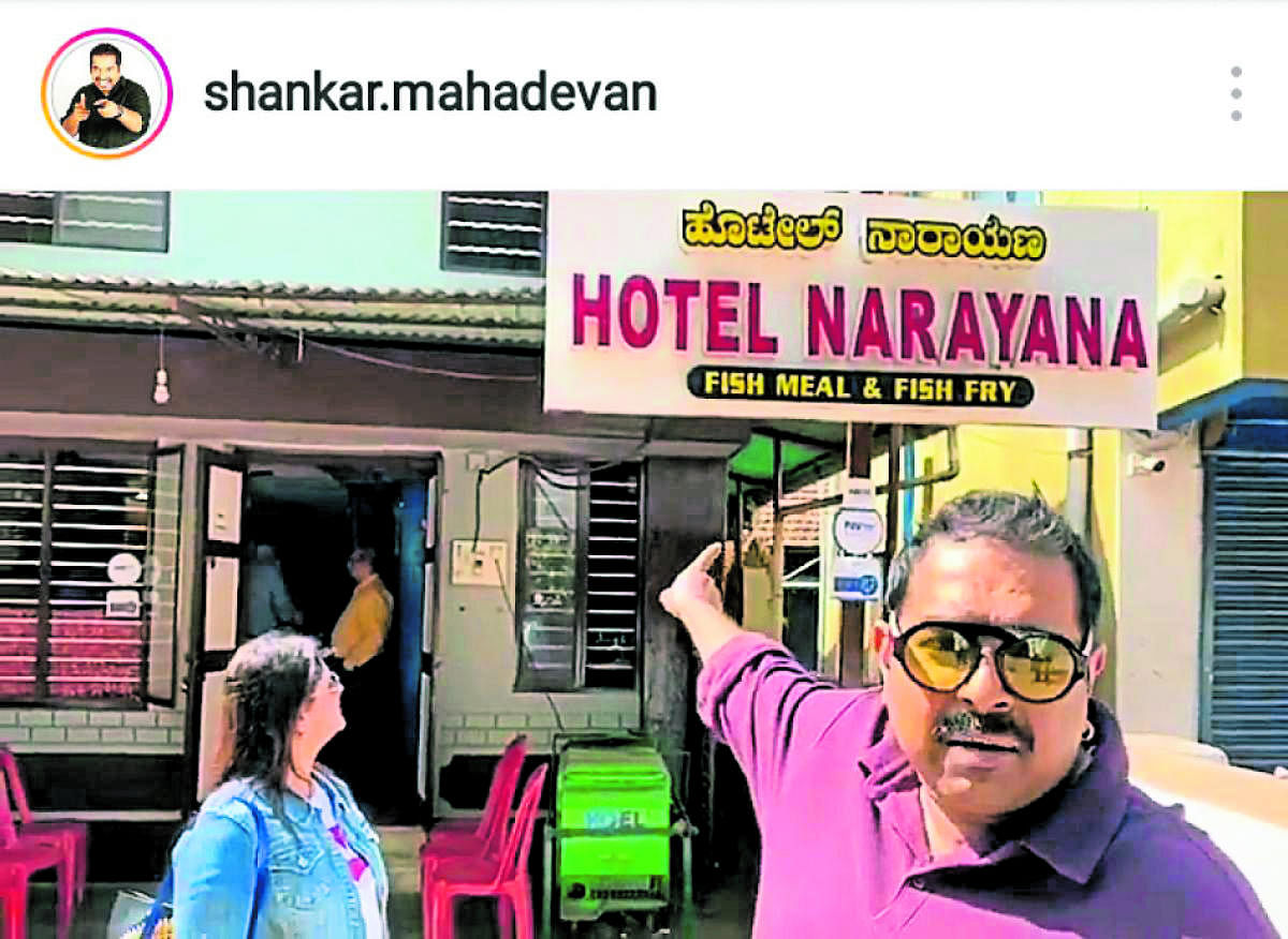 The video grab of Shankar Mahadevan outside Hotel Narayana in Mangaluru.