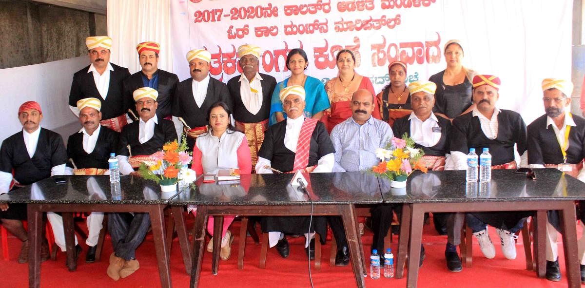 District Working Journalists’ Association president Savitha Rai, Academy members Bollajira B Ayyappa, Appattira Tatu Monnappa, Sullimada Bhavani Kaveriyamma, Ajjamada P Kushalappa, Kudiyara Sharada among others at an interaction programme in Madikeri.