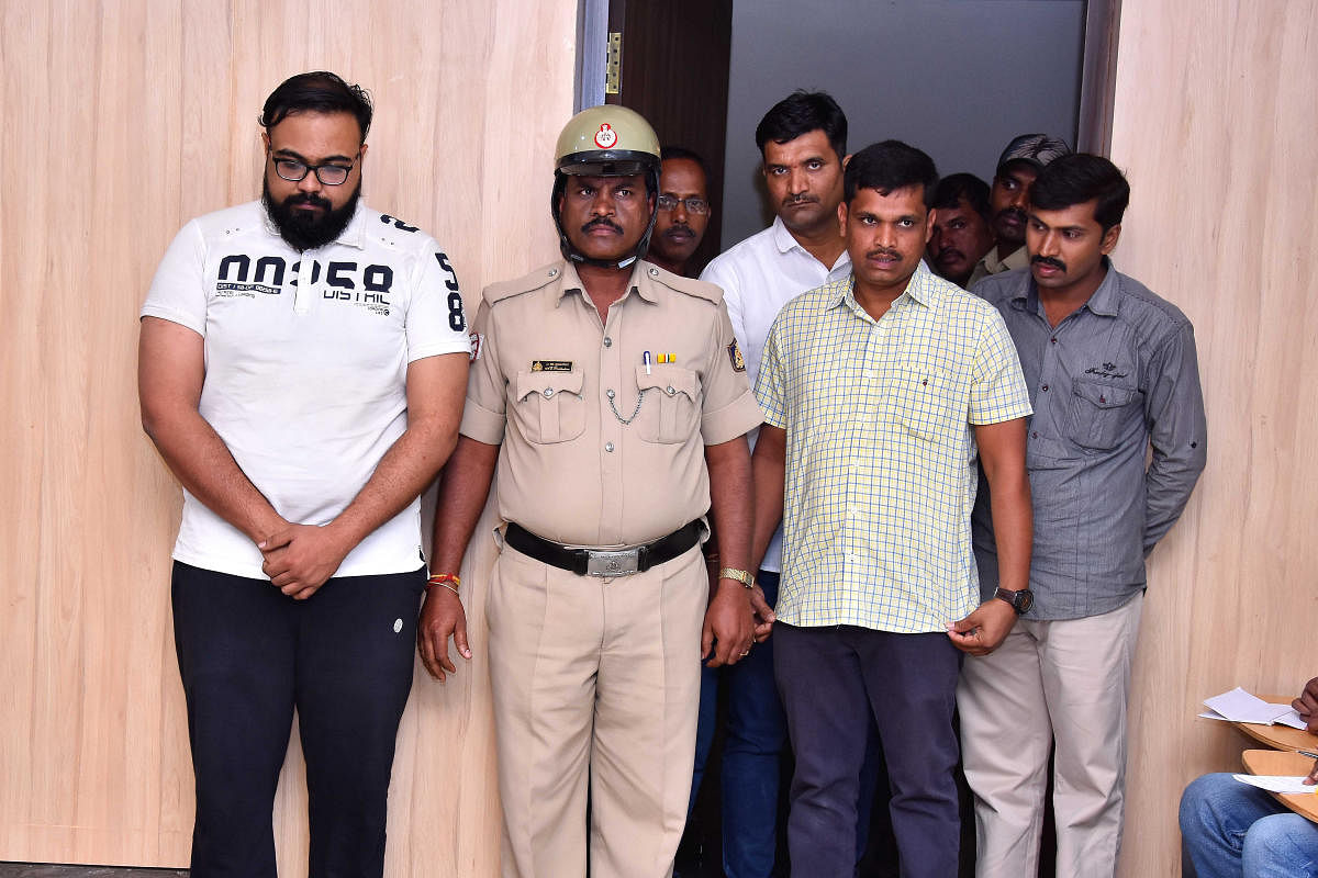 The Davangere police on Wednesday arrested Sajan Rajagopal, an MBBS final year student of JJM Medical College, on charge of selling ganja and other drugs. DH PHOTO
