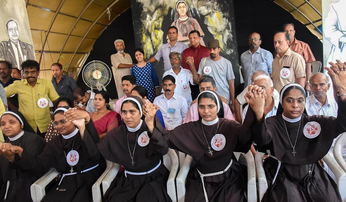 Sisters Anupama, Josephine, Alphy, Neena Rose and Ancita, who had been agitating against the rape accused bishop ending their stir in Kochi, on September 22, 2018. PTI file photo