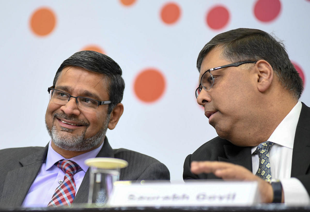Abidali Z Neemuchwala, CEO Wipro (Left) and Saurabh Govil, Senior Vice President and CHRO, Wipro, are seen at the press conference during the announce of Wipro Q3 2018-19 financial results, at Wipro Limited in Bengaluru on Friday. Photo/ B H Shivakumar